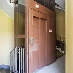 Stayeasy Correggio - Milanese Style - Area Apartman *