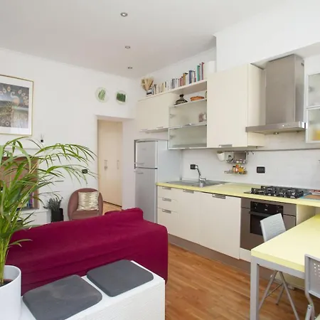 Stayeasy Correggio - Milanese Style - Area Apartment Mailand