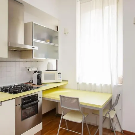 Stayeasy Correggio - Milanese Style - Area Apartment *